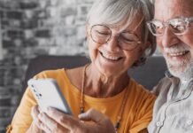 Celular para Idoso: 10 Melhores Modelos Fáceis de Usar em 2026